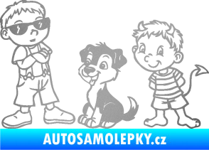 Samolepka Dítě v autě 104 levá dva kluci a pes stříbrná metalíza