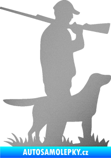Samolepka Myslivec 005 pravá se psem na lovu stříbrná metalíza