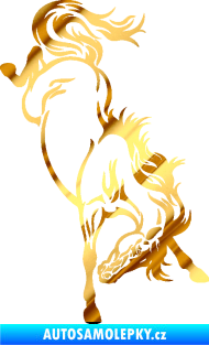Samolepka Kůň 053 pravá výkop zadníma nohama chrom fólie zlatá zrcadlová