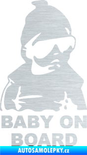 Samolepka Baby on board 002 pravá s textem miminko s brýlemi škrábaný hliník