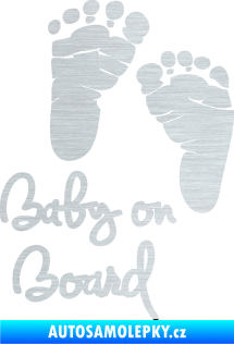 Samolepka Baby on board 006 otisk chodidel s textem škrábaný hliník