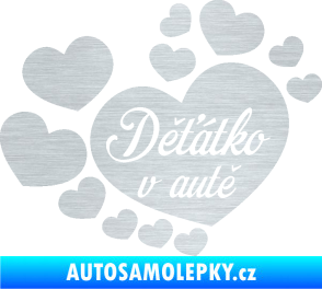 Samolepka Dítě v autě 092 nápis děťátko v autě se srdíčky škrábaný hliník
