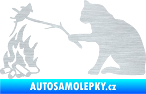 Samolepka Kočka s myší levá škrábaný hliník