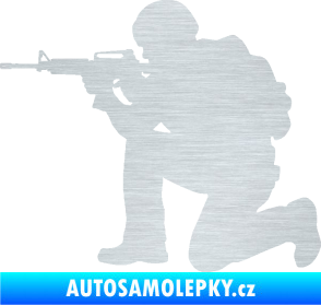 Samolepka Voják 007 levá škrábaný hliník