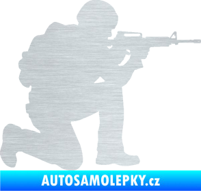Samolepka Voják 007 pravá škrábaný hliník