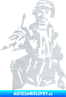Samolepka Voják 014 pravá škrábaný hliník