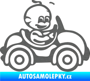 Samolepka Dítě v autě 041 pravá chlapeček v autíčku škrábaný titan