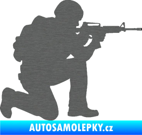 Samolepka Voják 007 pravá škrábaný titan