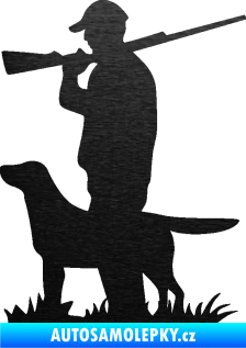 Samolepka Myslivec 005 levá se psem na lovu škrábaný kov černý