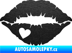 Samolepka Pusa 004 se srdíčkem levá škrábaný kov černý