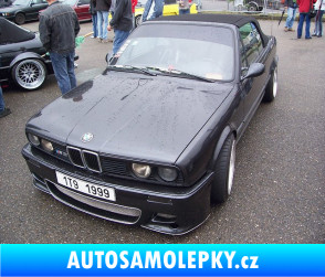 Samolepka BMW E30 - přední Ultra Metalic černá