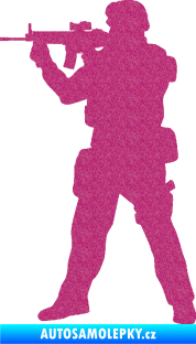 Samolepka Voják 006 levá Ultra Metalic růžová