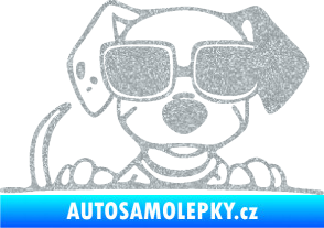 Samolepka Pes s brýlemi 101 pravá v autě Ultra Metalic stříbrná metalíza