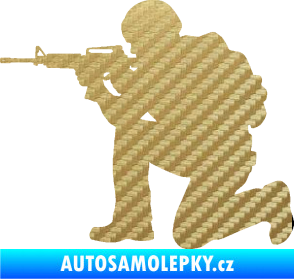 Samolepka Voják 007 levá 3D karbon zlatý