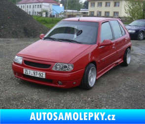 Samolepka Citroen Saxo starší - přední 3D karbon černý