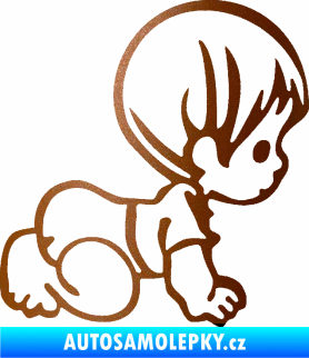 Samolepka Dítě v autě 068 pravá batole na kolínkách měděná metalíza