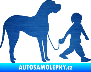 Samolepka Chlapec venčí psa pravá škrábaný kov modrý
