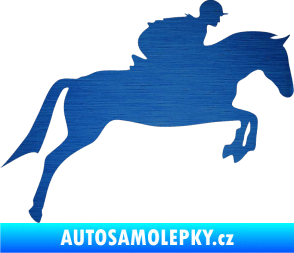 Samolepka Kůň 020 pravá skok s jezdcem škrábaný kov modrý