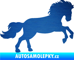 Samolepka Kůň 098 pravá běh škrábaný kov modrý