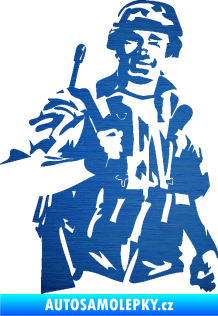 Samolepka Voják 014 pravá škrábaný kov modrý