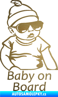 Samolepka Baby on board 003 pravá s textem miminko s brýlemi škrábaný kov zlatý