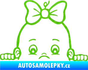 Samolepka Dítě v autě 046 pravá holčička s mašličkou 3D karbon zelený kawasaki